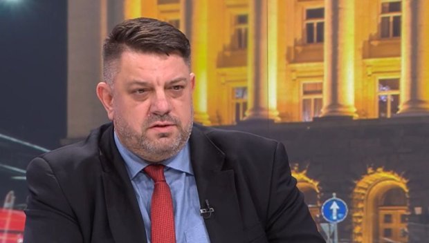 Атанас Зафиров: Разговорите трябва да са за политики, не за сформиране на нови сглобки