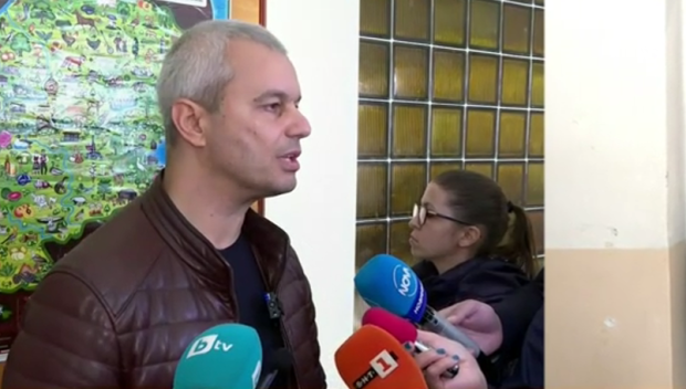 Костадинов: Гласувах България да бъде за пример, а не за присмех