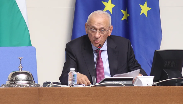 Нараства заболeваемостта от грип: Здравният министър се срещна с директорите на РЗИ