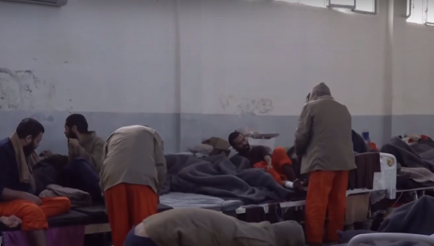 Десетки хиляди жени и деца са задържани в лагери като членове на ИДИЛ