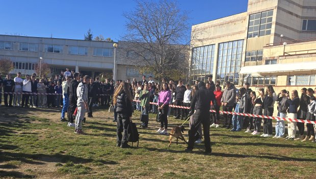 120 ученици от Италианския лицей казаха „не“ на наркотичната и хазартната зависимост