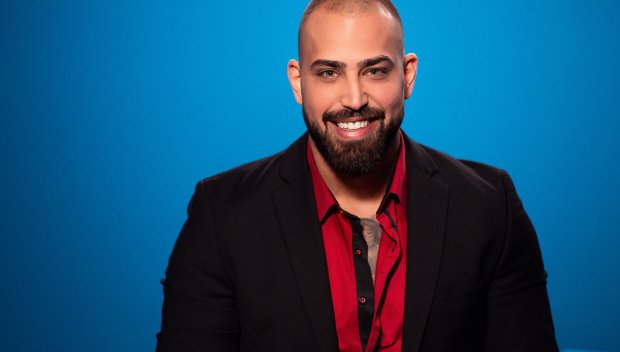 Брадърът Виктор заби ергенката Алекс