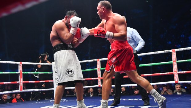 Германия настръхна заради скандал с химна й при представянето на Чар