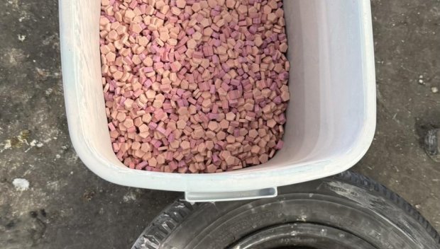 Хванаха мъж да произвежда дрога край училища в Сливен