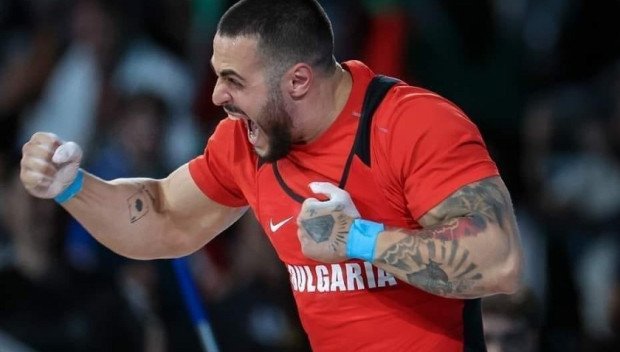 ПРИЗНАНИЕ: Избраха Карлос Насар за щангист №1 в света