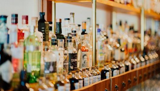 Саудитска Арабия отваря нови магазини за алкохол