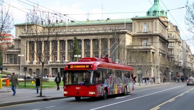 В центъра на Белград вече може да се паркира само за 30 минути