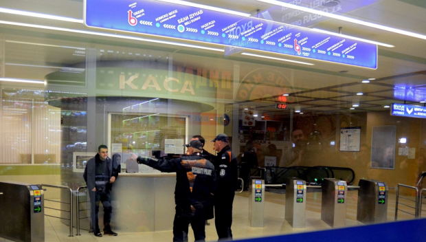 НАГЛОСТ! „Ке ви убиеме, ей“: Македонец плаши със смърт в столичното метро