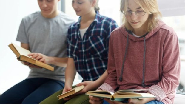 Ученици от цялата страна рецитираха стихове на Дамян Дамянов