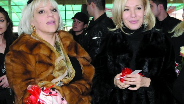 Сватите Гала и Джуджи скарани заради внучката си