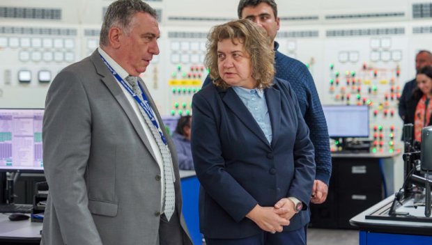 Наталия Киселова отиде при тока в Козлодуй (СНИМКИ)