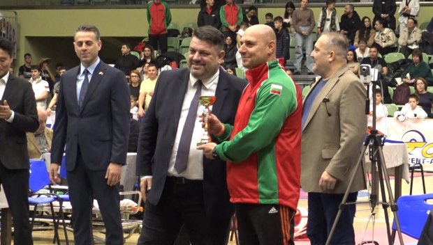 Вицепремирът Атанас Зафиров награди медалистите на Държавното по таекуондо в Пловдив (СНИМКИ)