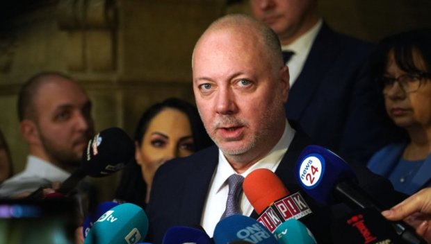 Тома Биков с ГОРЕЩ АНАЛИЗ: Кой осигури добър старт на Росен Желязков