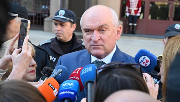 РЕФОРМИ В СМЕТНАТА ПАЛАТА: Главчев развъртя метлата - реже щатове и въвежда нови бонус-правила