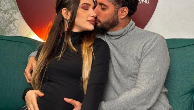 Ния-Косара от Ергенът роди щерка на участник в Игри на волята (СНИМК)