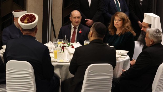 Вечерята ифтар събра президента, патриарха и главния мюфтия (СНИМКИ)