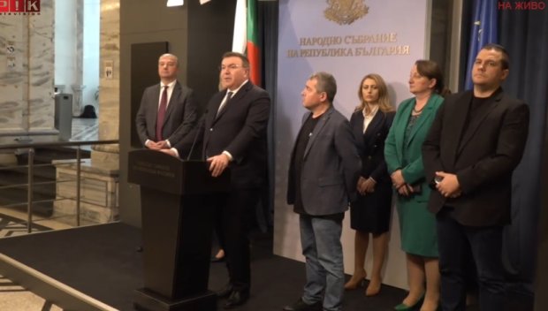 ГОРЕЩО В ПИК TV! ГЕРБ, БСП и ИТН отговориха на дерибеите на Дoган: Разговорите ни с тях са само за постове (ВИДЕО)