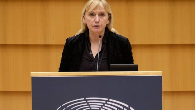 ЕДИНСТВЕНО В ПИК TV! Елена Йончева с първи думи за цирка, който Промяната спретна в европарламента: Това беше опит за атака срещу съдебната ни система (ВИДЕО)