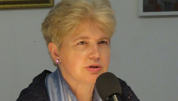 ПИК TV! Поетесата Анжела Димчева с експертен анализ на взаимовръзката между политиката и културата: В Съюза на българските писатели сме на границата на мизерията (ВИДЕО)