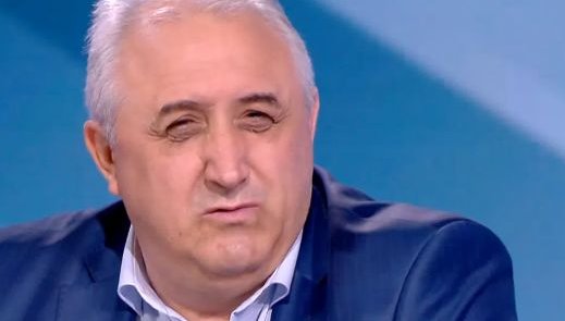 Мехмед Дикме с УДАРЕН КОМЕНТАР: Генерацията около Доган е на политическото бунище и ще остане на улицата - законът е на страната на Пеевски