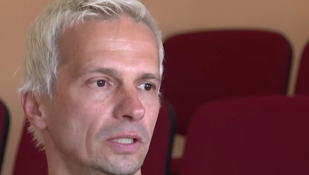 Део с покъртителен разказ за зависимостите и отказа от тях