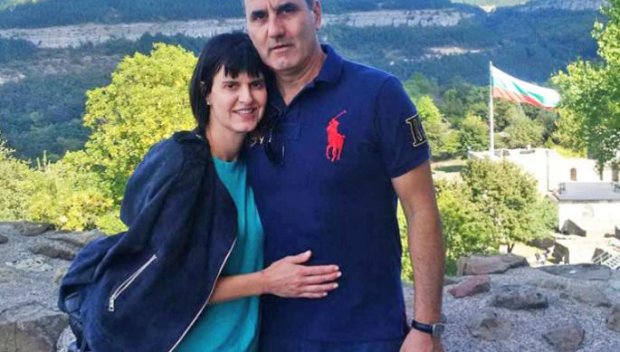 САМО В ПИК И РЕТРО: Цветанов със зетьове на 60-ата си годишнина, обясни се в любов на жена си (СНИМКИ)