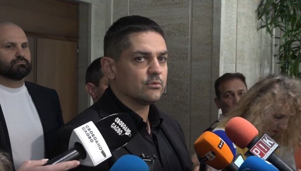 ГОРЕЩО В ПИК TV! Радостин Василев РАЗКРИ - МЕЧ e в завера с дерибеите на Доган и ППДБ срещу кабинета Желязков (ВИДЕО)