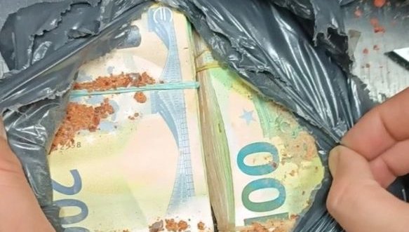 Откриха близо 130 000 евро в черни пакети на митницата във Видин