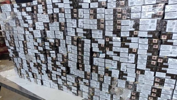 Близо 180 000 къса нелегални цигари задържаха митничарите в Русе (СНИМКИ)