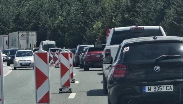 Кошмарът по АМ Тракия продължава. Четвърти ден блокират трафика