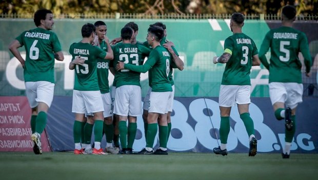 Разклати се столът на треньора на Берое