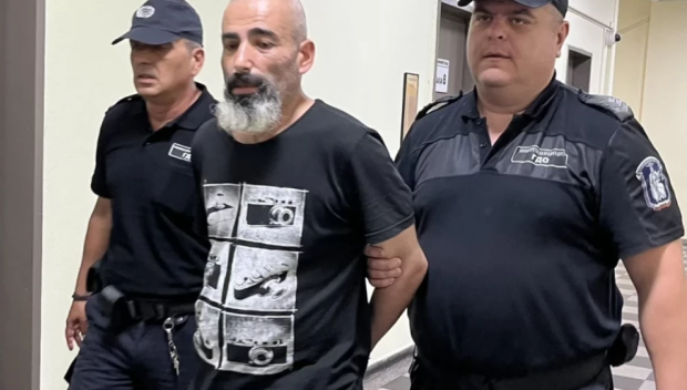 Оставят зад решетки самоубиеца, който блокира цял Пловдив