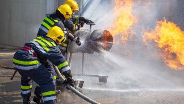 Евакуираха туристи от остров Родос заради теч на газ (ВИДЕО)