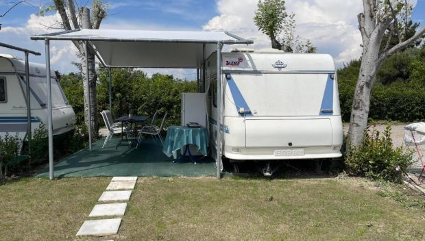 Българин е открит мъртъв в каравана в Гърция