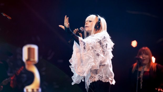 САМО В ПИК И РЕТРО: Порноактьор бил шофьор на Лили Иванова (СНИМКИ)