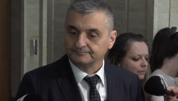 ИЗВЪНРЕДНО В ПИК TV! Кирил Добрев за напускането на Ваня Григорова: БСП хвърли много усилия за нея да бъде на гребена на вълната, желаем й успех (ОБНОВЕНА)