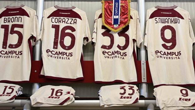 Цял отбор се натръшка след хранително натравяне