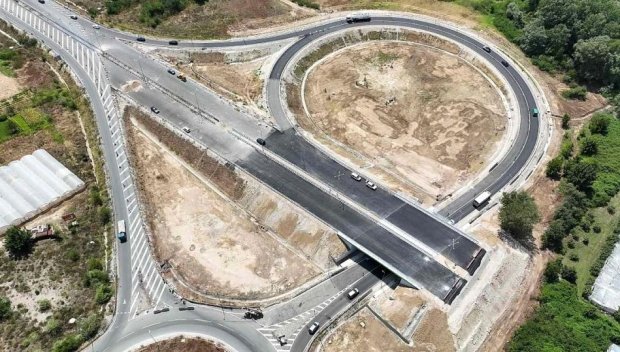 На новата АМ Струма до Кресна ще има ТИР паркинг, търговска зона и пазар
