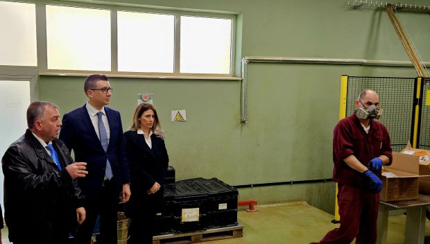 Министър Дилов: Активно работим за модернизацията на ВМЗ, вдигаме заплатите с 8 процента