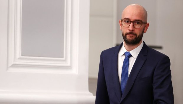 ДРАМИТЕ ПРОДЪЛЖАВАТ! Бивш зам.-министър от ПП: Напускам „Продължаваме Промяната” разочарован и омерзен