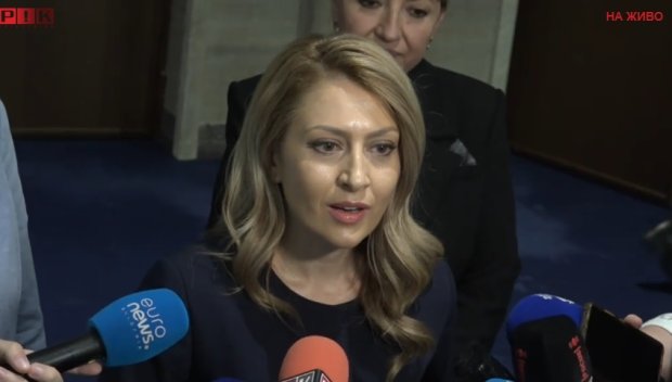 ИЗВЪНРЕДНО В ПИК TV! ГЕРБ отговори на Асен Василев: Няма да позволим да се упражнява на гърба на мнозинството и на правителството (ВИДЕО)