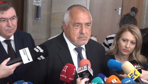 ГОРЕЩО В ПИК TV! Бойко Борисов за Кирил Петков: Щом си е подал оставката, да го освобождават! Сигурен съм, че Тошко е съжалил за думите си