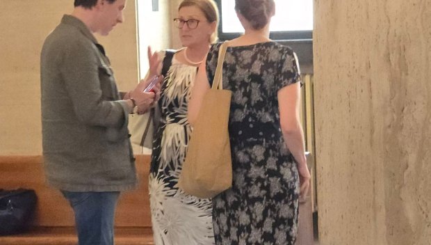 СУПЕР ЕКШЪН В ПИК TV! Колтуклиева на нож с адвокатката Ина Лулчева заради делото за ОПГ с участието на Благомир Коцев - кметът мълчи дали Асен Василев го е покровителствал (ВИДЕО)