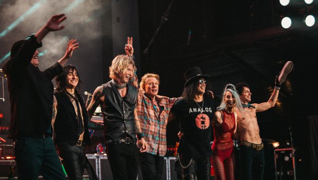 Guns NRoses недоволни от кетъринга в София