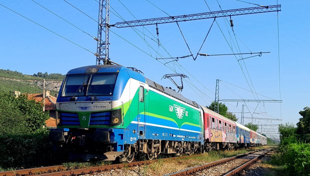 Влаковете на БДЖ ще се движат по нов график от утре