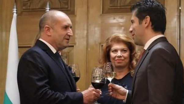 Пеевски изхвърли окончателно от политиката проклятието на България