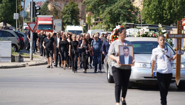 IN MEMORIAM! Простихме се с Тодор Славков - една легенда между две епохи (СНИМКИ)