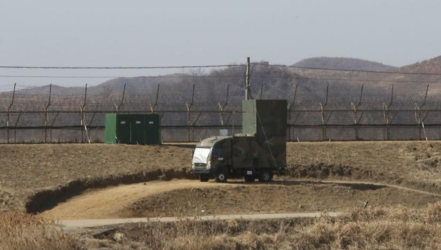 Южна Корея маха антисевернокорейски високоговорители от границата си