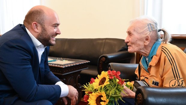 ОКОНЧАТЕЛНО: Баба Янка Ушколова запазва жилището си след решение на ВКС