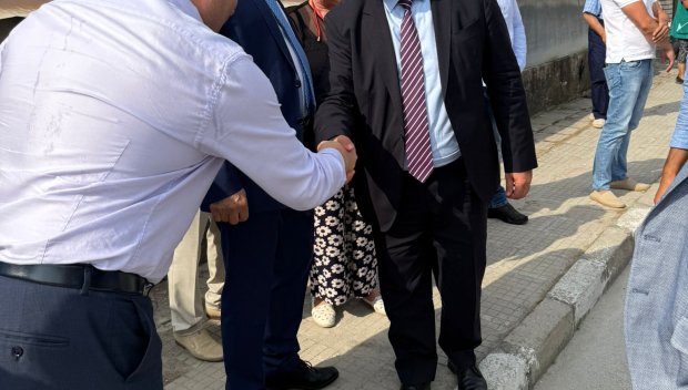 Министър Иван Иванов ще инспектира обекти в Нови пазар